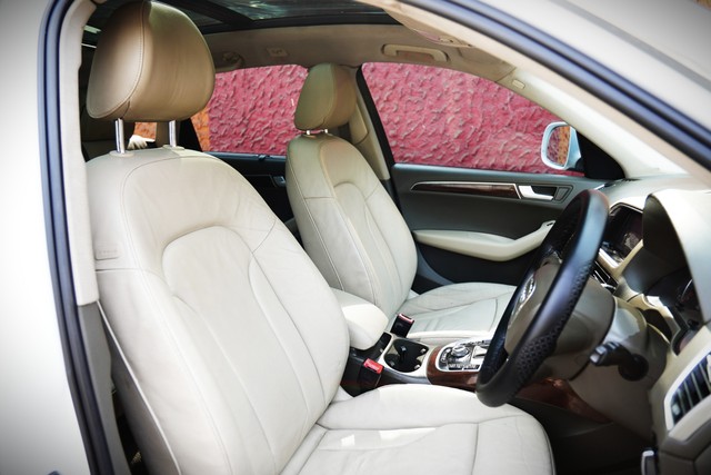 Second-hand 2013 Audi Q3 35 TDI Quattro Premium Plus for sale in Kolkata-17