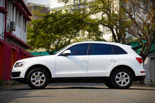 Second-hand 2013 Audi Q3 35 TDI Quattro Premium Plus for sale in Kolkata-3