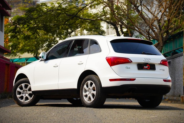 Second-hand 2013 Audi Q3 35 TDI Quattro Premium Plus for sale in Kolkata-15