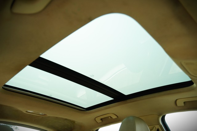 Second-hand 2015 Audi Q3 35 TDI Quattro Premium for sale in Kolkata-8