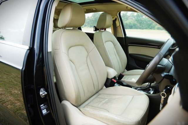 Second-hand 2015 Audi Q3 35 TDI Quattro Premium for sale in Kolkata-14