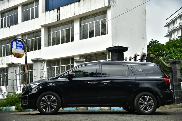 Kia Carnival Prestige 6 STR Second-hand 2020 Kia Carnival Prestige 6 STR for sale in Kolkata-3