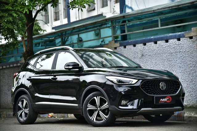 Second-hand 2023 MG Astor Sharp CVT BSVI for sale in Kolkata-14