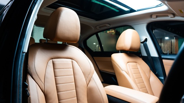 BMW 3 Series Long Wheelbase 330Li M Sport Second-hand 2026 BMW 3 Series Long Wheelbase 330Li M Sport for sale in New Delhi-2