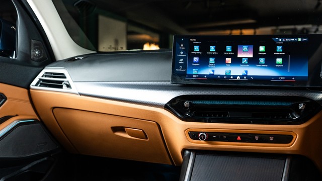 BMW 3 Series Long Wheelbase 330Li M Sport Second-hand 2026 BMW 3 Series Long Wheelbase 330Li M Sport for sale in New Delhi-10