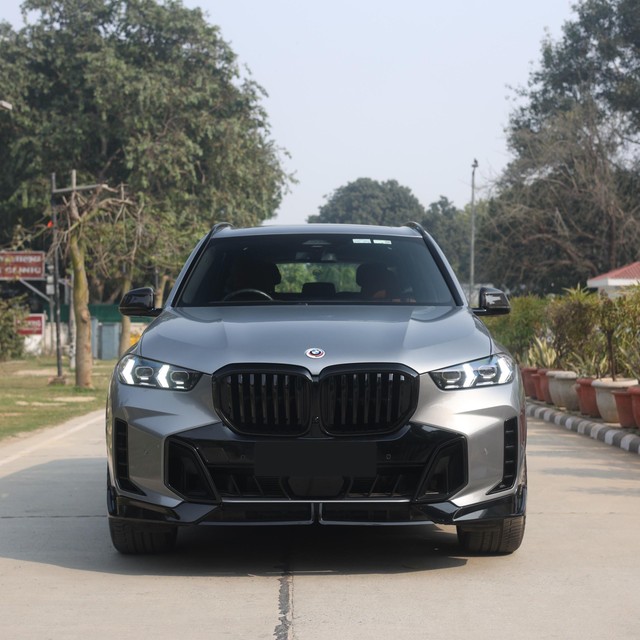 Second-hand 2024 BMW X5 xDrive40i M Sport for sale in New Delhi-3