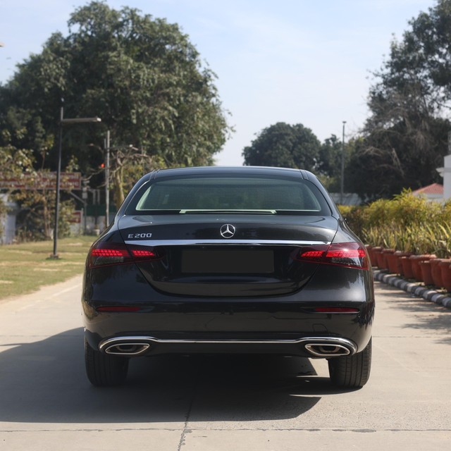Second-hand 2021 Mercedes-Benz E-Class Exclusive E 200 for sale in New Delhi-2