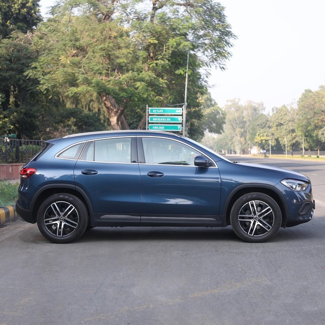 Second-hand 2022 Mercedes-Benz GLA 200 BSVI for sale in New Delhi-1