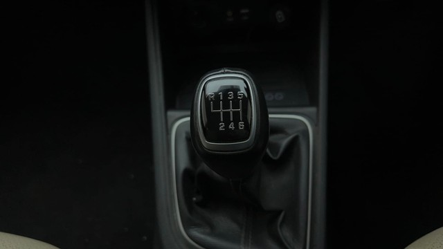 Second-hand 2019 Hyundai Verna 1.6 VTVT SX for sale in Gurgaon-12