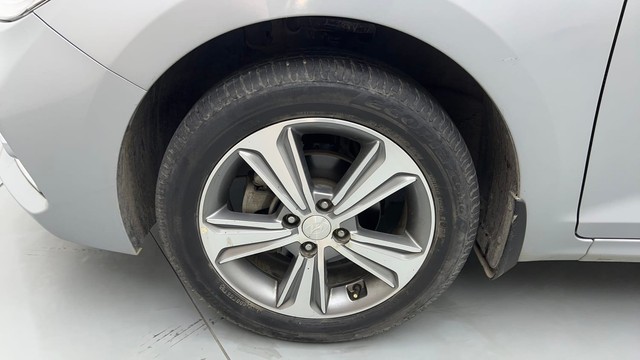 Second-hand 2019 Hyundai Verna 1.6 VTVT SX for sale in Gurgaon-20