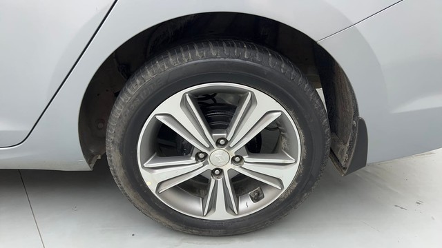 Second-hand 2019 Hyundai Verna 1.6 VTVT SX for sale in Gurgaon-19