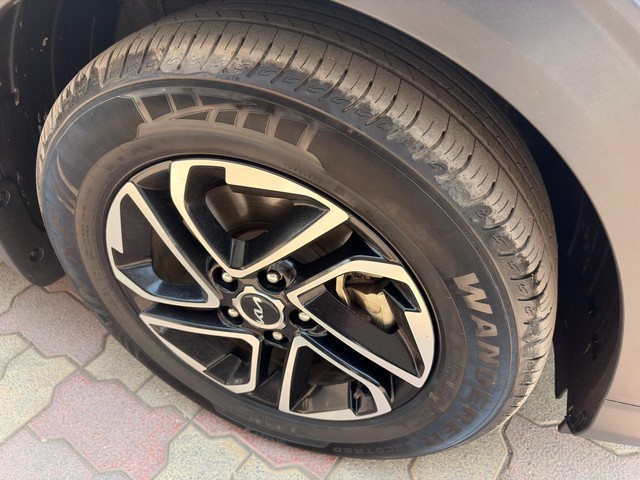 Second-hand 2024 Kia Carens Prestige Plus Opt Diesel AT for sale in Thane-7