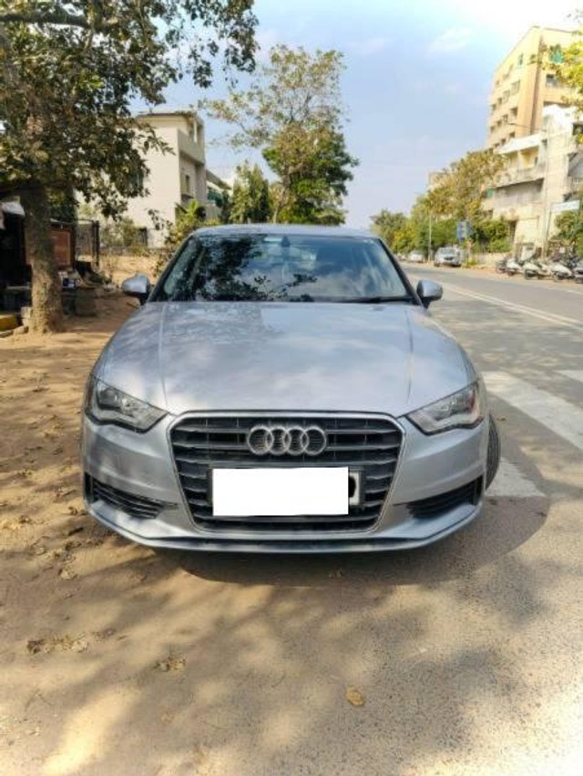Second-hand 2015 Audi A3 35 TDI Attraction for sale in Ahmedabad-4