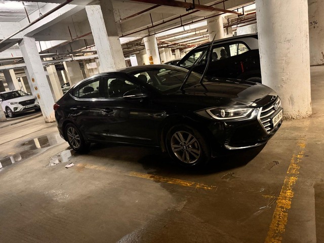 Second-hand 2018 Hyundai Elantra 1.6 S for sale in Faridabad-3