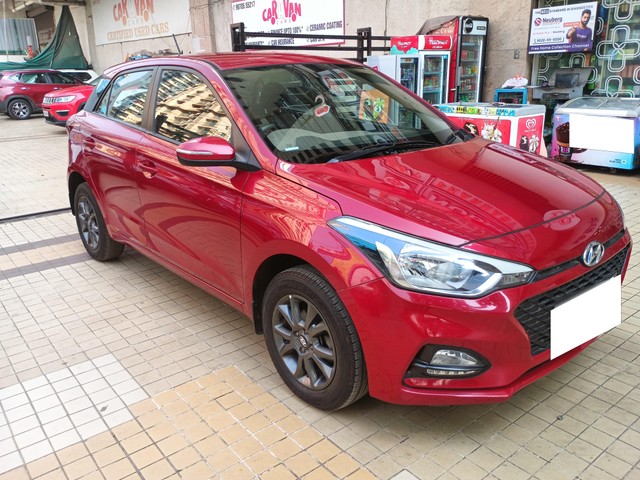 Second-hand 2018 Hyundai i20 Petrol Asta for sale in Mumbai-6