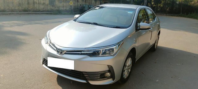Second-hand 2018 Toyota Corolla Altis 1.8 G CVT for sale in New Delhi-4