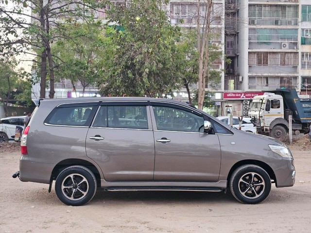 Second-hand 2015 Toyota Innova 2.5 GX (Diesel) 7 Seater BS IV for sale in Ahmedabad-1