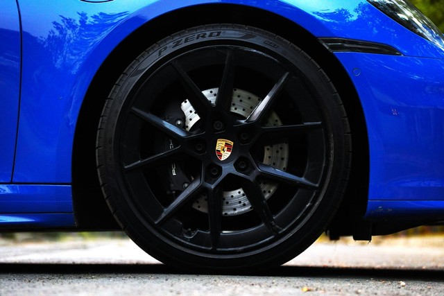 Second-hand 2024 Porsche 911 Carrera for sale in Kolkata-11