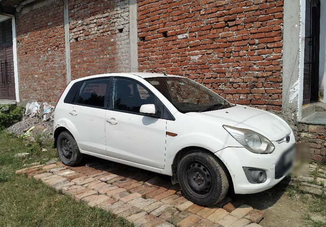 Second-hand 2014 Ford Figo Diesel ZXI for sale in Kanpur-2