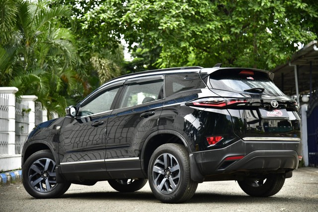Second-hand 2022 Tata Harrier XZA Plus AT BSVI for sale in Kolkata-4