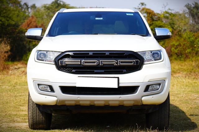 Second-hand 2020 Ford Endeavour Titanium 4X2 AT for sale in Kolkata-5