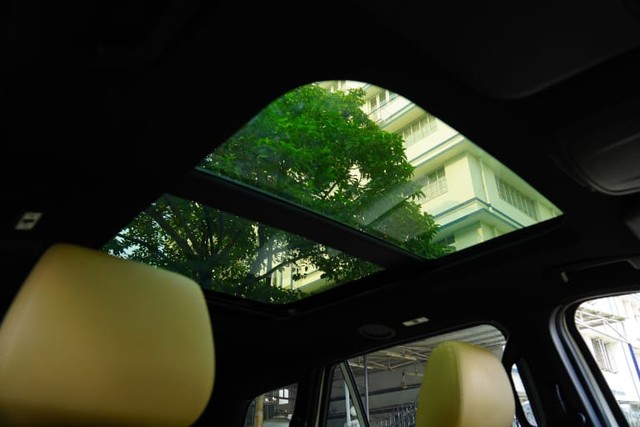 Second-hand 2018 Ford Endeavour 3.2 Titanium AT 4X4 for sale in Kolkata-7