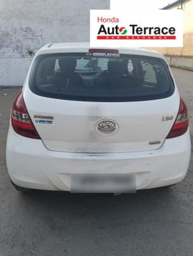 Hyundai i20 Sportz 1.2 Second-hand 2011 Hyundai i20 Sportz 1.2 for sale in Varanasi-1