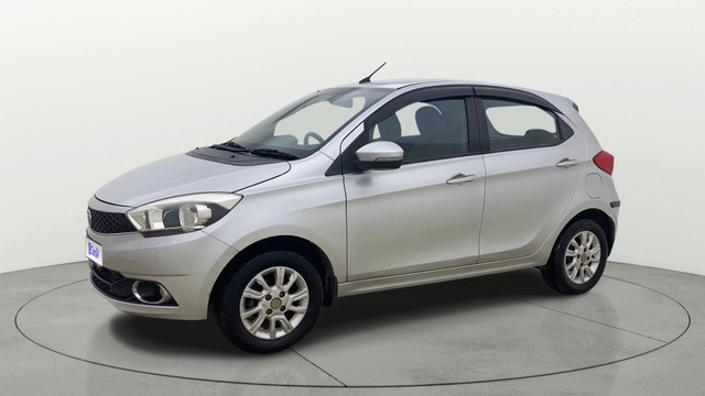 Second-hand 2018 Tata Tiago 1.2 Revotron XZ for sale in Ahmedabad-17