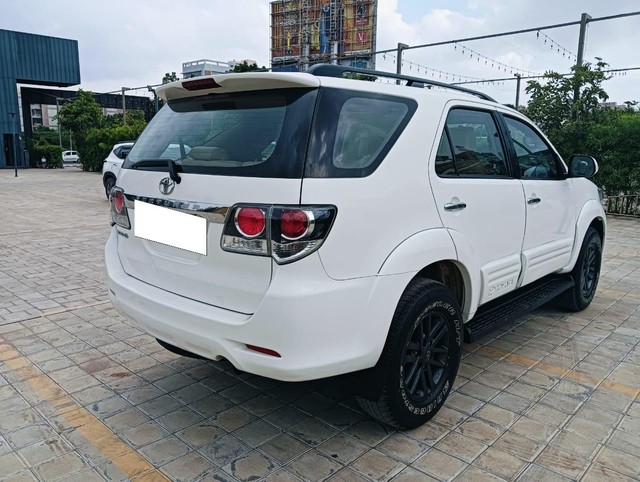 Second-hand 2015 Toyota Fortuner 4x2 Manual for sale in Ahmedabad-10