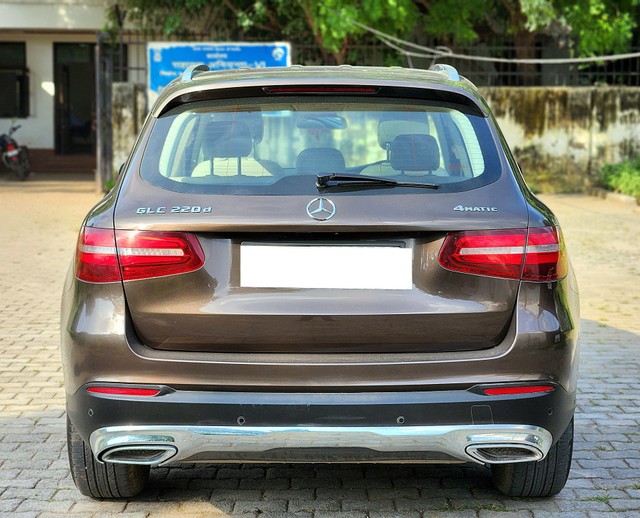 Second-hand 2016 Mercedes-Benz GLC 220d 4MATIC Sport for sale in New Delhi-2