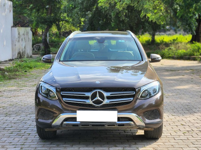 Second-hand 2016 Mercedes-Benz GLC 220d 4MATIC Sport for sale in New Delhi-5