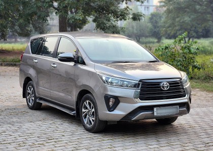 Second-hand 2022 Toyota Innova Crysta 2.7 GX 8 STR for sale in New Delhi