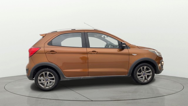 Second-hand 2018 Ford Freestyle Titanium Petrol BSIV for sale in Chennai-13