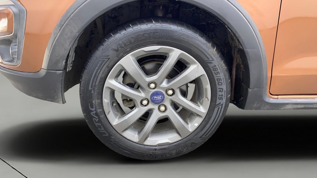 Second-hand 2018 Ford Freestyle Titanium Petrol BSIV for sale in Chennai-30