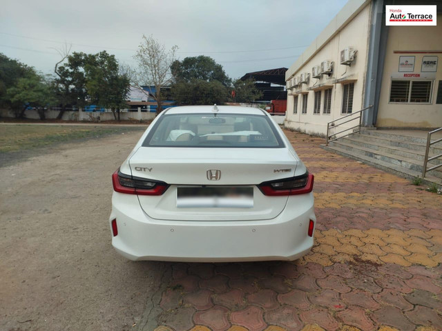 Second-hand 2023 Honda City VX MT for sale in Bhopal-9