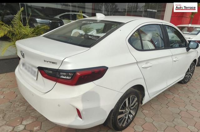Second-hand 2023 Honda City VX MT for sale in Bhopal-7