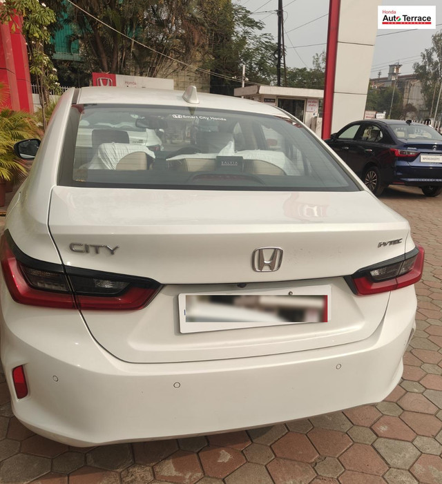 Second-hand 2023 Honda City VX MT for sale in Bhopal-8