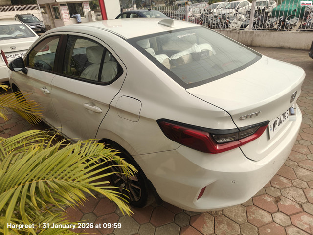 Second-hand 2023 Honda City VX MT for sale in Bhopal-4