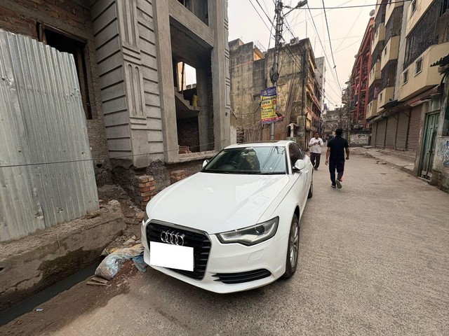 Second-hand 2012 Audi A6 2.0 TDI for sale in Howrah-3