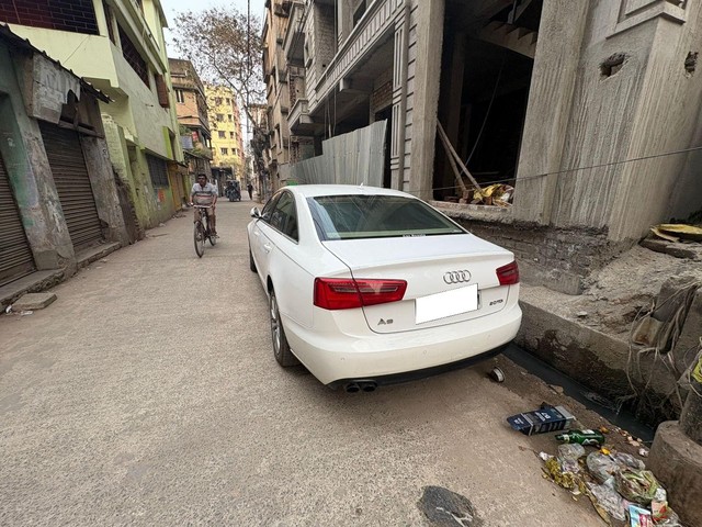 Second-hand 2012 Audi A6 2.0 TDI for sale in Howrah-2