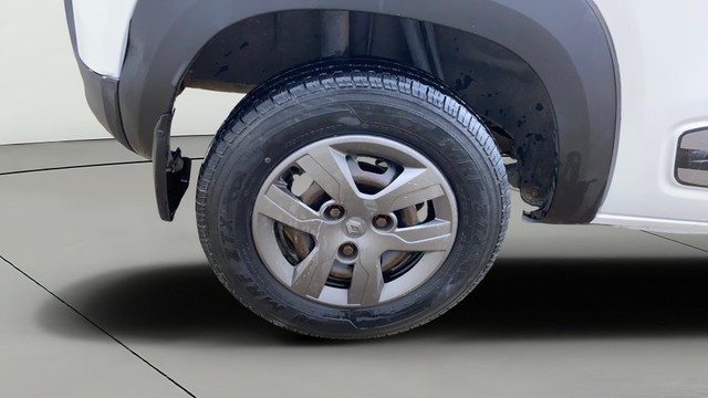 Second-hand 2016 Renault KWID RXT for sale in Ahmedabad-24