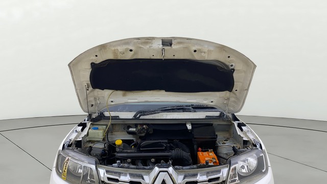 Second-hand 2016 Renault KWID RXT for sale in Ahmedabad-9