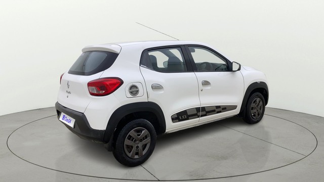 Second-hand 2016 Renault KWID RXT for sale in Ahmedabad-2