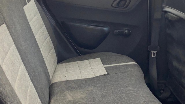 Second-hand 2016 Renault KWID RXT for sale in Ahmedabad-16