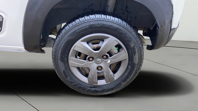 Second-hand 2016 Renault KWID RXT for sale in Ahmedabad-26