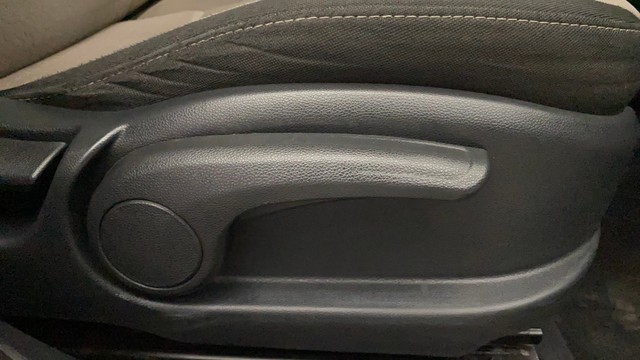 Second-hand 2016 Hyundai i20 Asta Option 1.2 for sale in Kochi-18