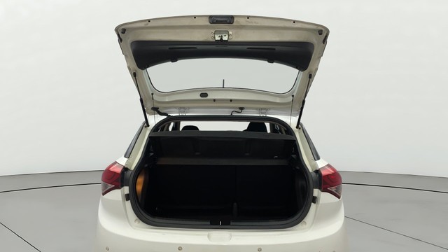 Second-hand 2016 Hyundai i20 Asta Option 1.2 for sale in Kochi-20