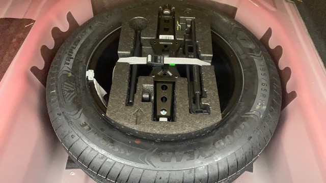 Second-hand 2022 Skoda Slavia 1.0 TSI Ambition BSVI for sale in Ahmedabad-31