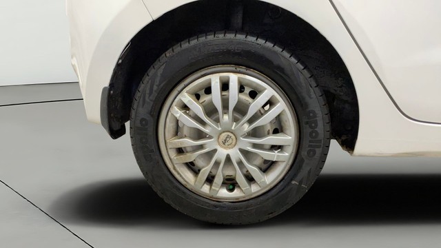 Second-hand 2015 Hyundai Grand i10 Era for sale in Kochi-24