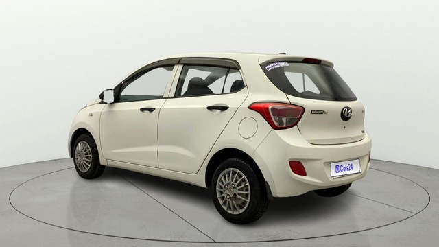Second-hand 2015 Hyundai Grand i10 Era for sale in Kochi-4